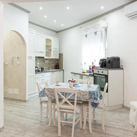Апартаменты Appartamento Cristinel - Sanremo *